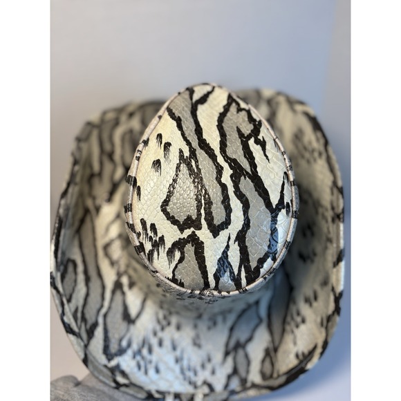 Something Special Cowgirl Hat Western Festival Costume 100% Vinyl One Size - Picture 4 of 7